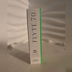 Flyte.70 B+B LipBlot In Red Skies